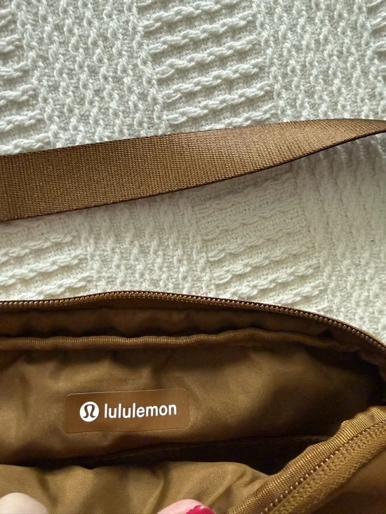 Lululemon City Adventurer Crossbody Bag in Burnt Carmel - Picture 7 of 14